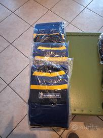 sciarpa/ guanti e berretto logo Michelin