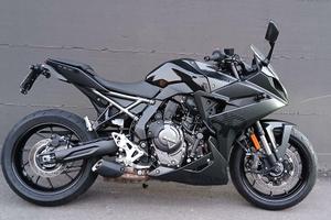 SUZUKI GSX-8S Abs