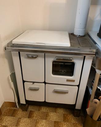 Cucina economica a legna