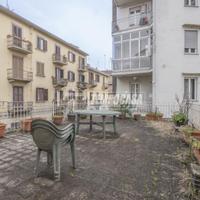 TRILOCALE RISTRUTTURATO CON TERRAZZO