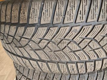 4 gomme invernali goodyear 