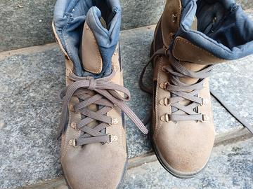 Scarponcini da montagna n. 44 marca Dolomite