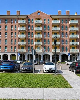 3 LOCALI A LECCO