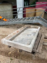 Lavello in piatra antico