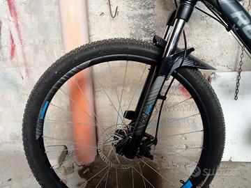 Mountain-bike rockrider 520 st