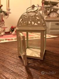 Lanterna bianca in metallo porta candela