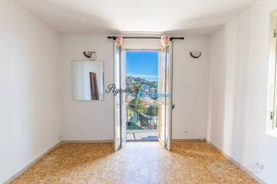 Villetta a schiera di 120 m² con 4 locali a Sanrem