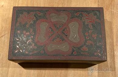Antica scatola portasigari in ottone e legno