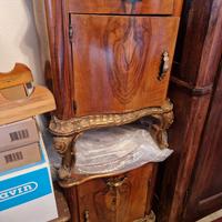 comodini d'epoca in stile barocco