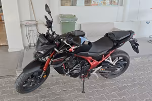 Honda Hornet 750 A2