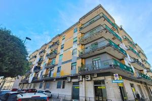 4 LOCALI A POMIGLIANO D'ARCO
