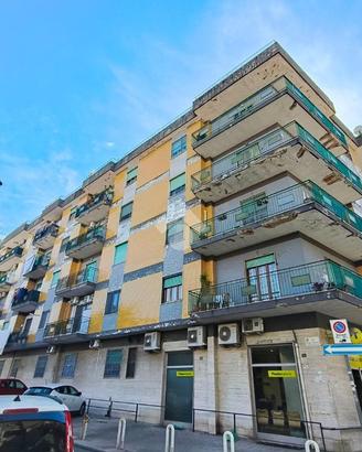 4 LOCALI A POMIGLIANO D'ARCO