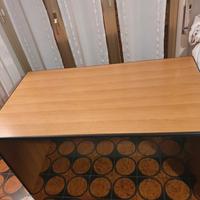 Scrivania per ufficio e/o casa