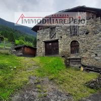 Maso alpino da ristrutturare nel cuore della Val d