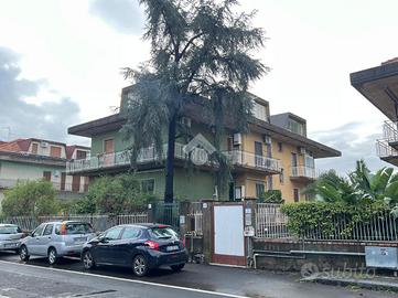 MANSARDA A SANT'AGATA LI BATTIATI