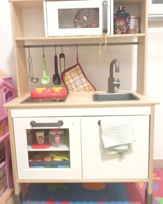cucina giocattolo "mod. IKEA" completa di accessor