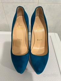 Décolleté color pavone Christian Louboutin.