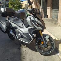 Honda XADV Travel 2022