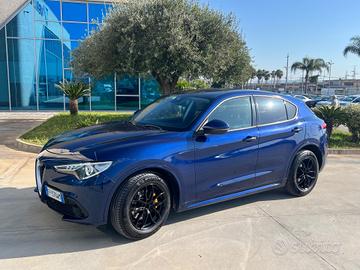 Alfa Romeo Stelvio 2.2 Turbodiesel 180 CV AT8 RWD 