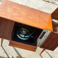 Mobile stereo vintage LESA con giradischi e radio 