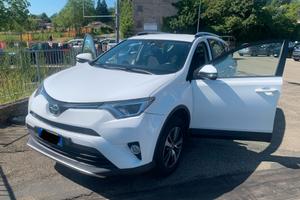 Toyota RAV 4-TDI 2R 107000 km-anno 2016-garanzia-t