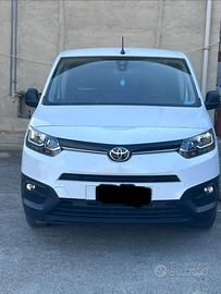 Furgone Toyota proace city