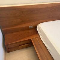 Letto contenitore con testata e comodini