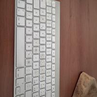 Tastiera Apple Bluetooth