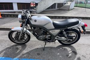 Yamaha  SRX  600