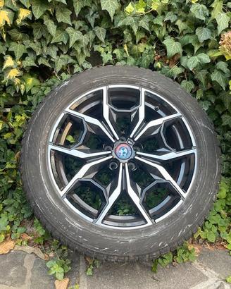 BMW X3 – Cerchi originali 19" + Nokian invernali 2
