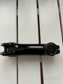 Piega manubrio FSA SLK e attacco manubrio sworks