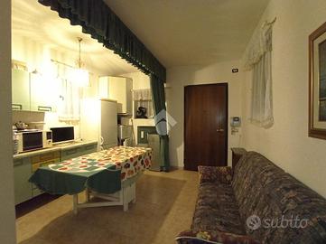 2 LOCALI A CADONEGHE