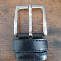 Fibbia elegante in pelle