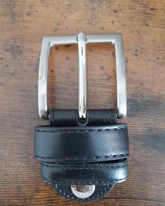 Fibbia elegante in pelle
