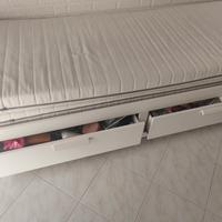 Letto apribile e contenitore 