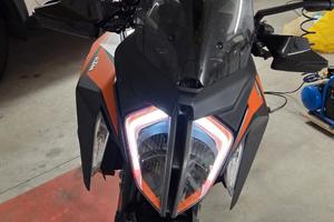 Moto ktm 1290 superduke gt