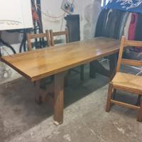 Tavolo in legno 