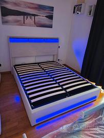 Letto matrimoniale contenitore 160x200 LED/USB