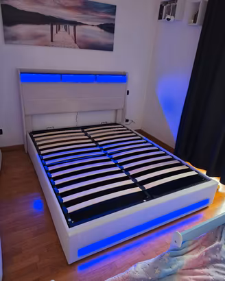 Letto matrimoniale contenitore 160x200 LED/USB