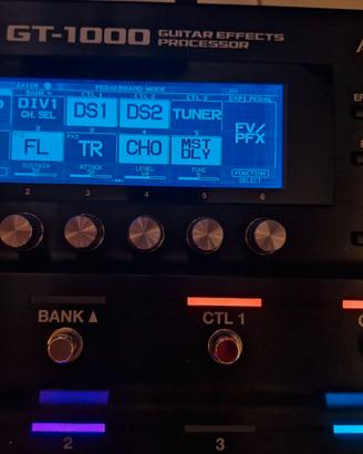 Pedaliera Boss GT-1000 con presets Chop Tones