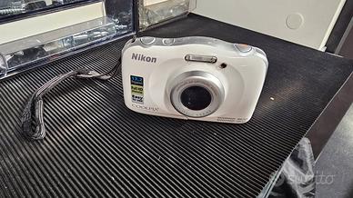 Nikon  Coolpix W 100