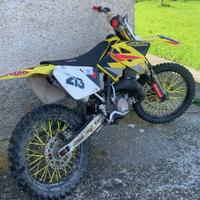 Suzuki RM 125