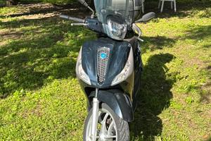 Medley 125 Nero Abisso 2023