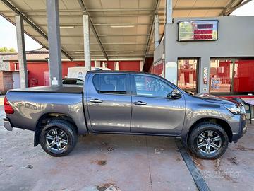 Toyota Hilux 2.8l 204CV doublecab
