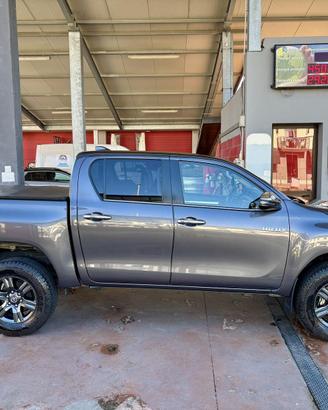 Toyota Hilux 2.8l 204CV doublecab