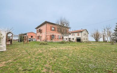 Villa a Budrio Via Ronchi 10 locali