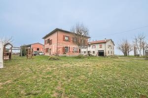 Villa a Budrio Via Ronchi 10 locali