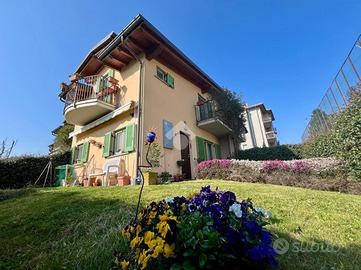 VILLA A SCHIERA A CASTRONNO