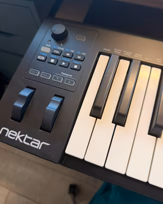 Master keyboard Nektar GX61