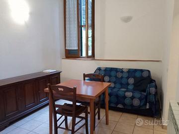 Zona sud-coroncina , a 5min da porta romana